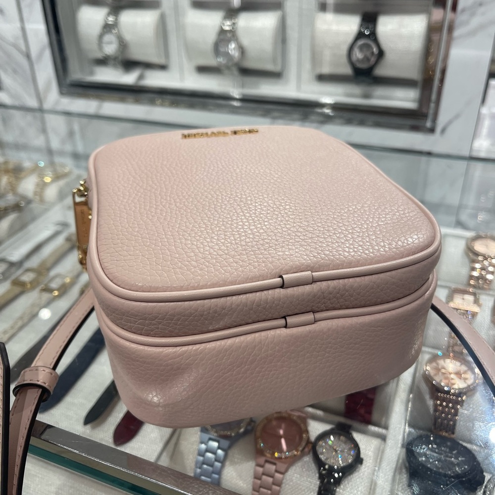 MICHAEL KORS Jet Set TRVL Md Leather NS Chain Crossbody XBODY 
Powder Blush 
NWT - Picture 11 of 16